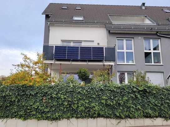 Neuwertige 4-Zimmer-Wohnung (1.OG) mit Balkon, Einbauküche, Garage (mit Wallbox) Stuttgart-Heumaden