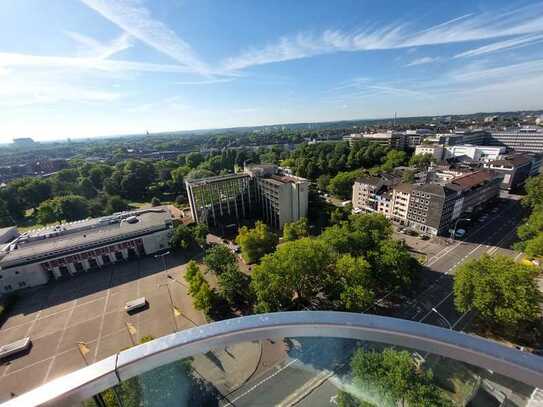 exklusive 5-Zimmerwohnung mit unvergleichbarem Blick über die Dächer der Stadt // 16. OG