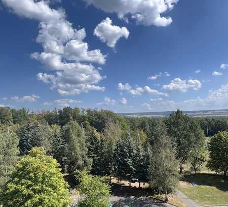 Freundliche sonnige Wohnung mit Fernblick