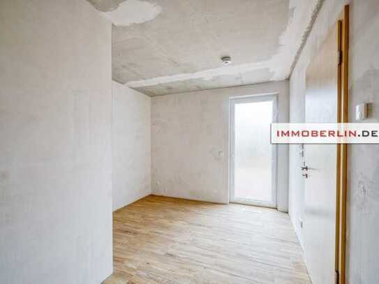 IMMOBERLIN.DE - Ersteinzug! Attraktive barrierefreie Wohnung mit Terrasse & Gestaltungspotential