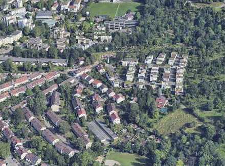 Ebenes, ruhiges Baugrundstück in zentraler Lage