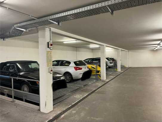 Stellplatz in Duplex-Garage in Eppendorf / Eppendorfer Marktplatz