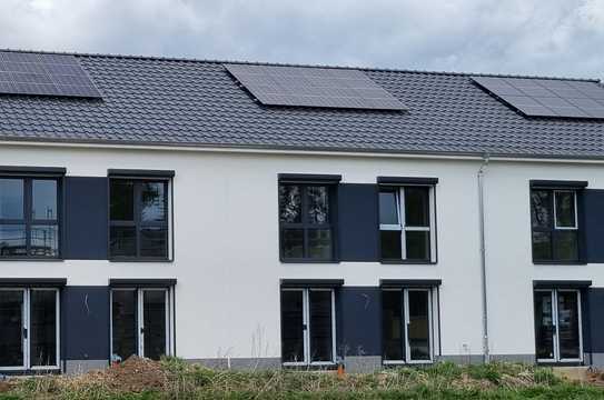 Neubau (KfW 40) Reihenmittelhaus in Sarstedt OT Heisede - Wohnen am Forellensee