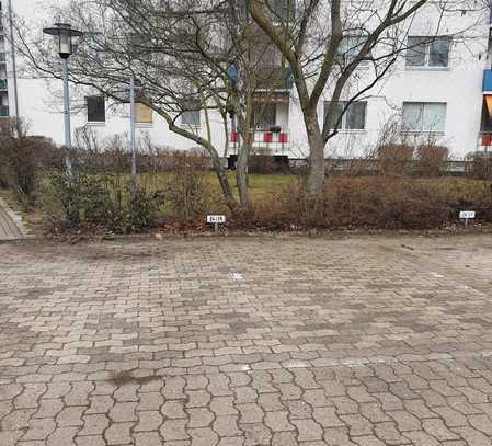 Pkw-Stellplatz zu vermieten