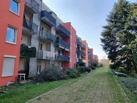 Frankfurt-Eschersheim: Gut geschnittene 2-Zimmer-Wohnung mit Balkon.