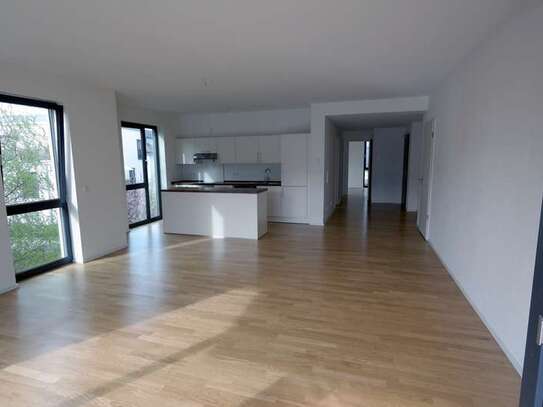 Moderne 3-ZKBB-Wohnung mit Balkon, Parkett, EBK & TG-Platz!!