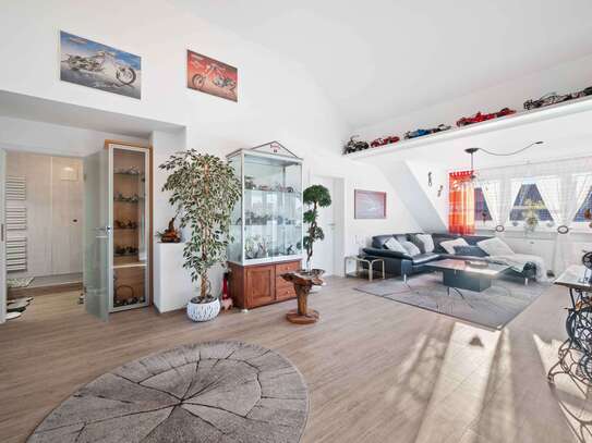 +++ Schöne sonnige 5 Zimmerwohnung mit Dachterrasse und Pergola +++