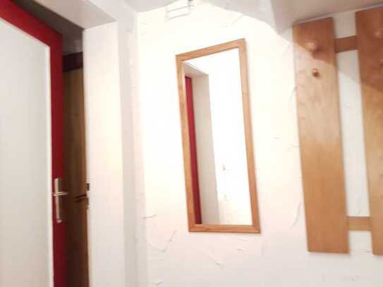 Geschmackvolle, gepflegte 1-Raum-DG-Wohnung in Brühl möbliert
