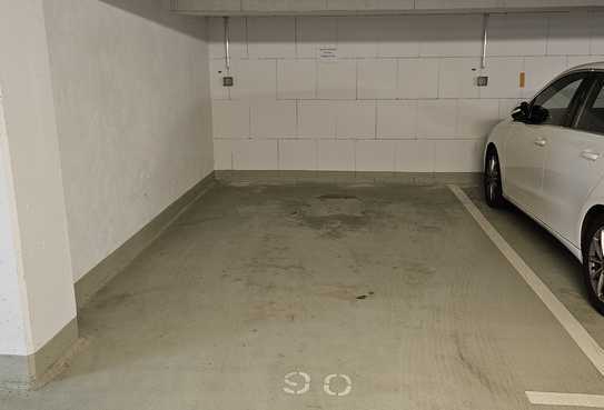 Tiefgaragenstellplatz mit Lademöglichkeit für E-Auto zu vermieten