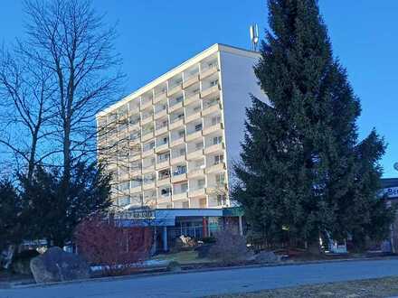 Interessantes 2 - ZIMMER - APARTMENT * renovierungsbedürftig mit tollem Ausblick!