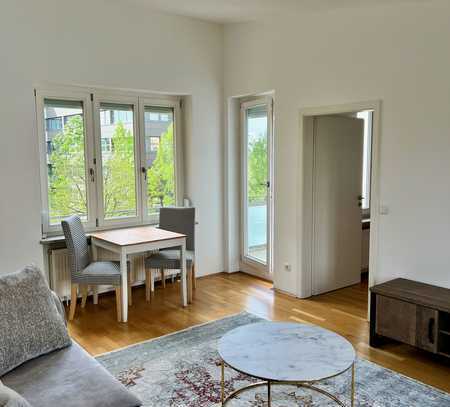 Top-Lage in Schwabing-West! Modernes & möbliertes 50-qm-DG-Apartment!