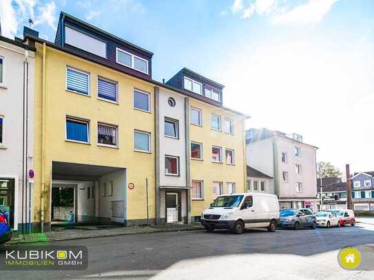 Zentrale Lage. Drei-Zimmer-Wohnung mit Gestaltungsoptionen. Loggia.