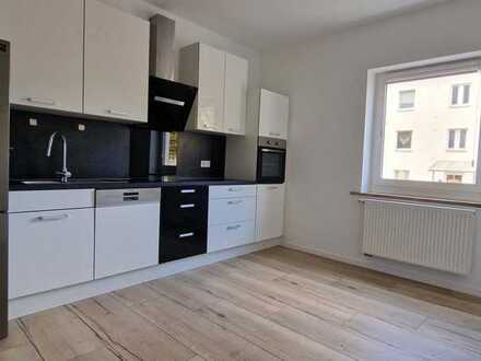 Schöne 2-Zimmer Wohnung mit Einbauküche und Terrasse/Garten