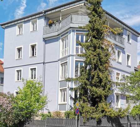 1-Raum-Erdgeschosswohnung mit Einbauküche in Würzburg