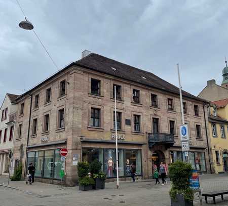 Büro- und/oder Praxisräume im Herzen von Erlangen zu vermieten.
