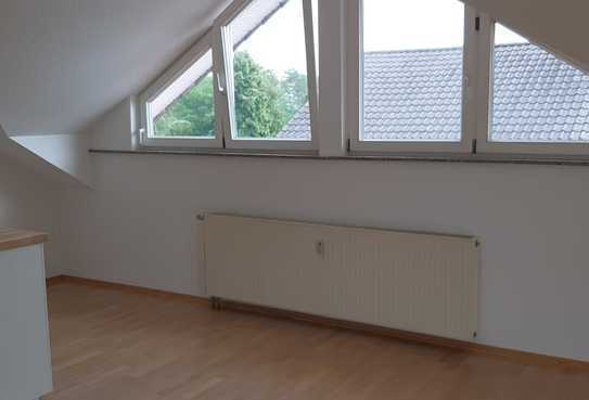 Attraktive 3-Zimmer Dachgeschoss Wohnung in Rödermark/Waldacker