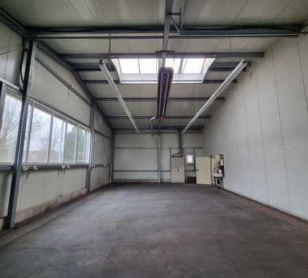 Garage / Lagerhalle / Lagerfläche / Gewerbehalle mit Rolltor zu vermieten