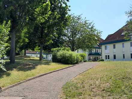 Vollständig renovierte Wohnung mit zwei Zimmern und Balkon in Erfurt