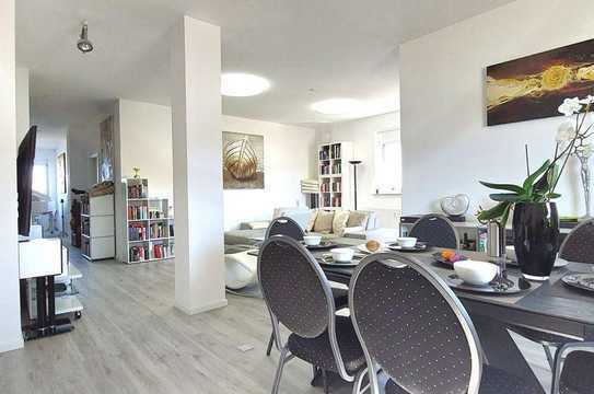 Stilvolle, neuwertige 3,5-Zimmer-Wohnung mit gehobener Innenausstattung mit Einbauküche in Leonberg