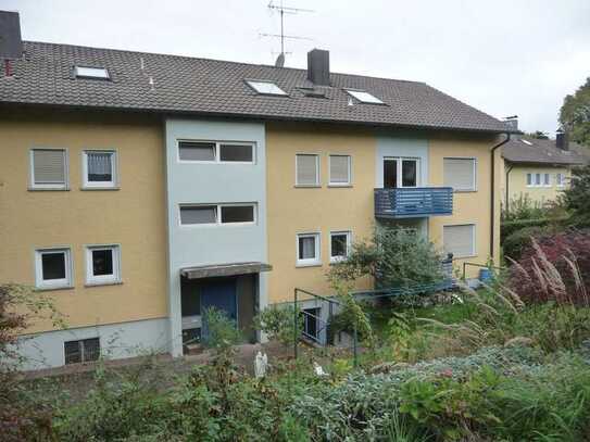 Sonnige 4 Zi.-Wohnung mit schöner Aussicht und zwei Balkonen