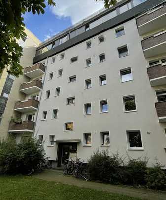 Bezugsfrei! Schicke 2-Zimmer-Wohnung mit Balkon in Kreuzberg für Eigennutz oder Kapitalanleger