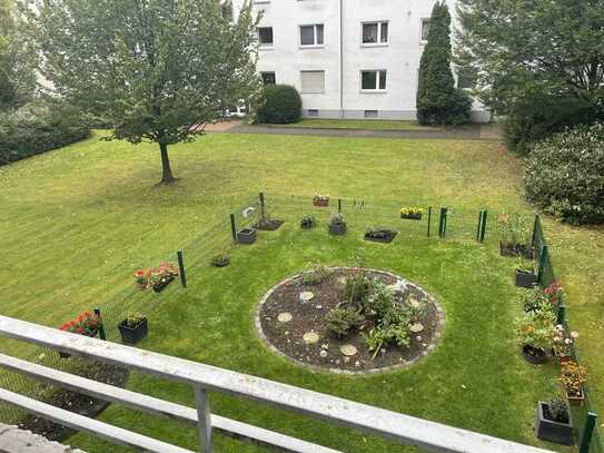 Modernisierte 3,5-Raum-Wohnung mit Balkon in Essen