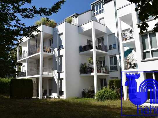 Attraktive, vermietete 3-Zimmer-Eigentumswohnung mit sonnigem Balkon u. Garagenbox in der Tiefgarage