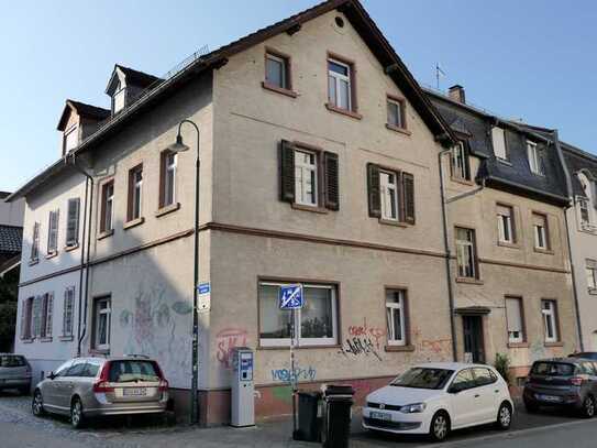 **** Mehrfamilienhaus im Martinsviertel (€ 3.350,-/m²) ****