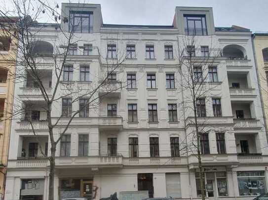 **RARITÄT NAHE SCHÖNHAUSER ALLEE**BEZUGSFREI**WESTBALKON**WANNENBAD MIT FENSTER**