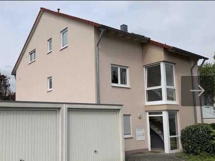 Moderne 2-Zimmer-Wohnung mit sonniger Terrasse, EBK, Garage