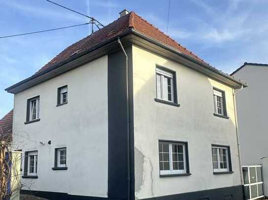 Günstiges und modernisiertes 6-Zimmer-Einfamilienhaus zum Kauf in Pfeddersheim, Worms