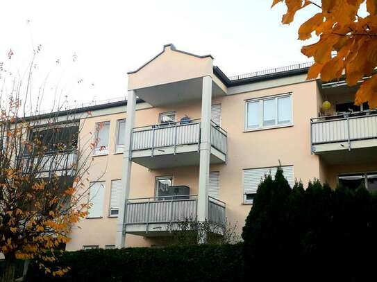 Sonnige 2-Zimmer-Wohnung mit Balkon und EBK in Gersthofen