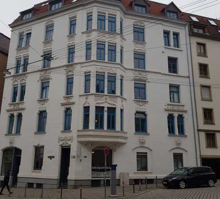 DG-Maisonette - 3,5 Zimmer - mit EBK + Balkon - in S-West