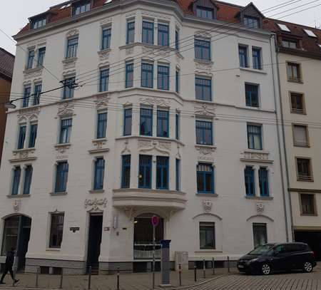 DG-Maisonette - 3,5 Zimmer - mit EBK + Balkon - in S-West