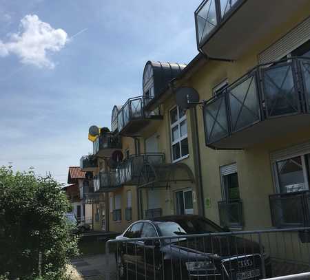 2 Zimmer Maisonette Wohnung mit Balkon - in ruhiger Lage