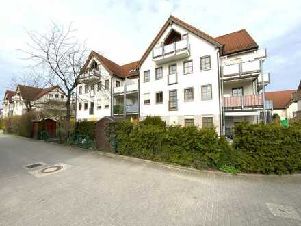 freie 3 Zi.-Whg. (Wohn-/Nutzfl. ca. 90 m²) mit bodentiefer Dusche, Garten und Pkw-Stellplatz