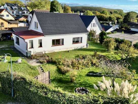 Einfamilienhaus mit traumhaft großem Grundstück - 200m zum Strand!