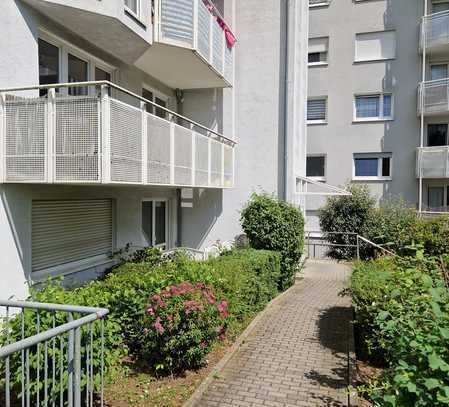 3-ZW über zwei Ebenen mit Balkon, Terrasse und EBK in Höchberg/Hexenbruch!