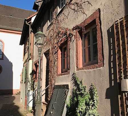 Bezauberndes Altstadthaus in der Fußgängerzone Ettlingen (mit Tulikivi, Bulthaup, Erco)