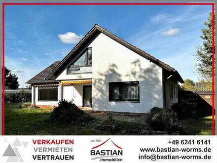 Ihr Mitbewohner? Die Natur! EFH - Südgarten - Doppelgarage - in ruhiger Lage von Hochheim!