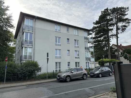 3-Zimmer-Wohnung mit Balkon für Senioren in zentraler, ruhiger Lage in Lehrte