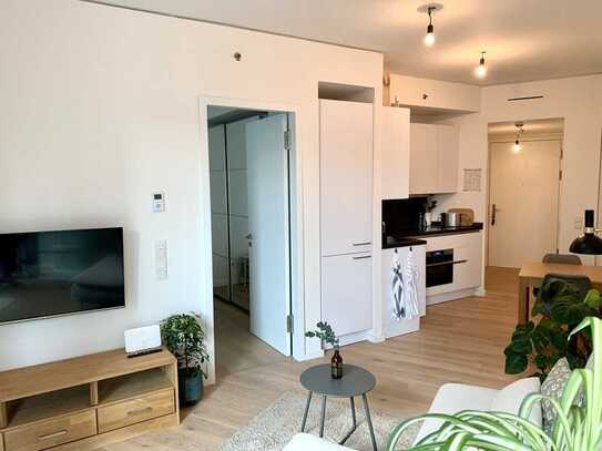 2-Zimmer-Luxus-Wohnung vollmöbliert im Grand Tower +Parkplatz +24H-Concierge-Service