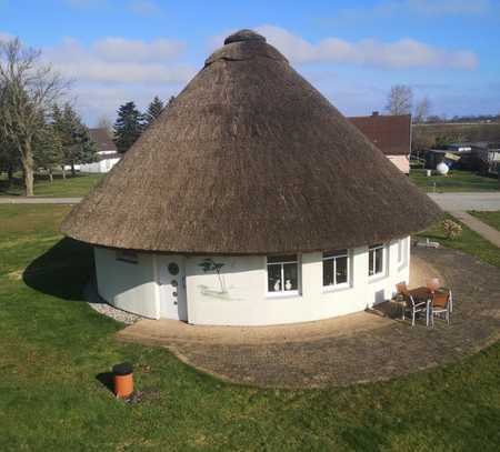 Außergewöhnliches Ferienhaus mit Boddenblick im Norden der Insel Rügen