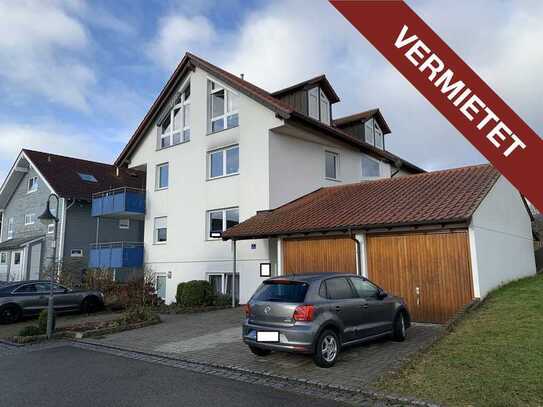 VERMIETET! Helle und geräumige Büroräume samt Terrasse und Stellplatz im Freien zu vermieten!