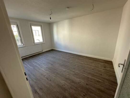 Moderne Zwei-Zimmer-Wohnung in kernsaniertem Privathaus – Erstbezug nach Sanierung