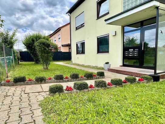 Helle 2-Zimmer-Wohnung mit Terrasse und Stellplatz in ruhiger Wohnlage