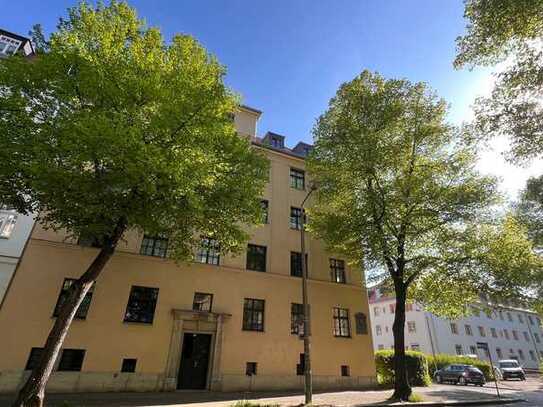 **2-Zimmer-Whg. mit Parkett, Ankleide u.v.m.** (WE 4)
