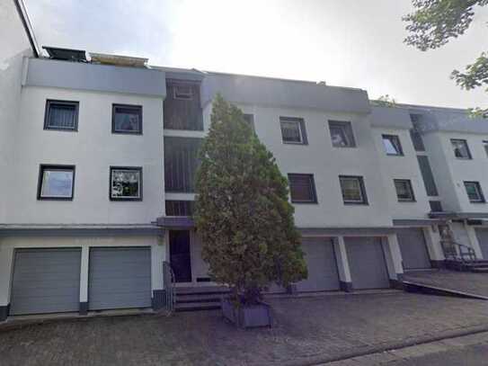 Top gepflegte 3-4 Zimmerwohnung mit Balkon und Garage