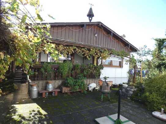 Einfamilienhaus mit viel Potenzial in guter Lage von Alsbach