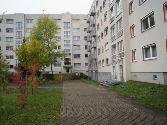 Renovierte und möblierte 1-Zimmer-Wohnung mit Balkon in der Südvorstadt